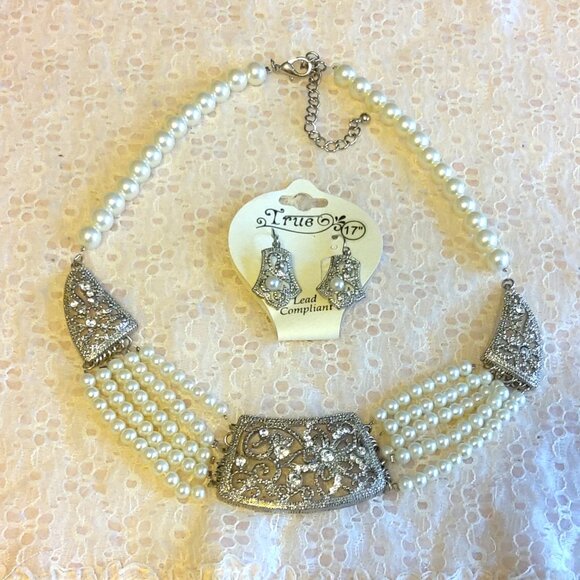 Vintage NEW True Clear Crystal Silver Floral Pendant Earrings VTG Pearl Necklace - Picture 4 of 8